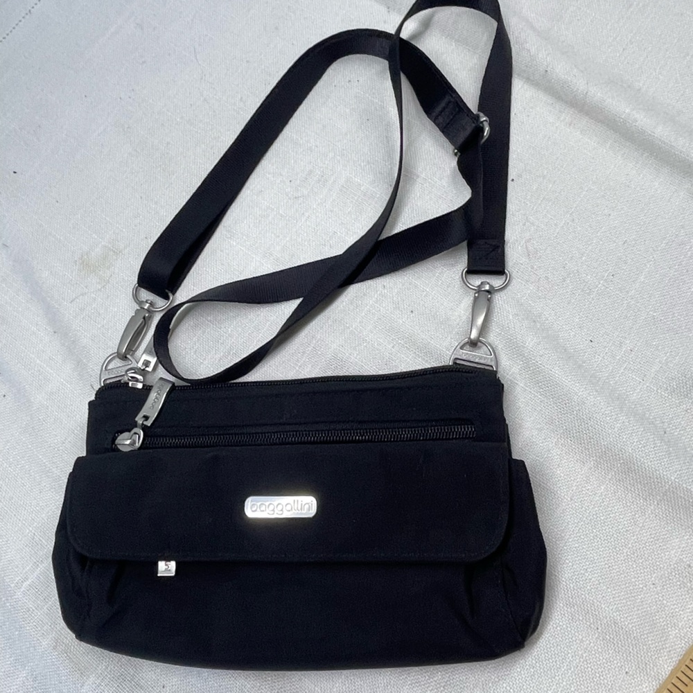 Baggallini Black Belt Bag